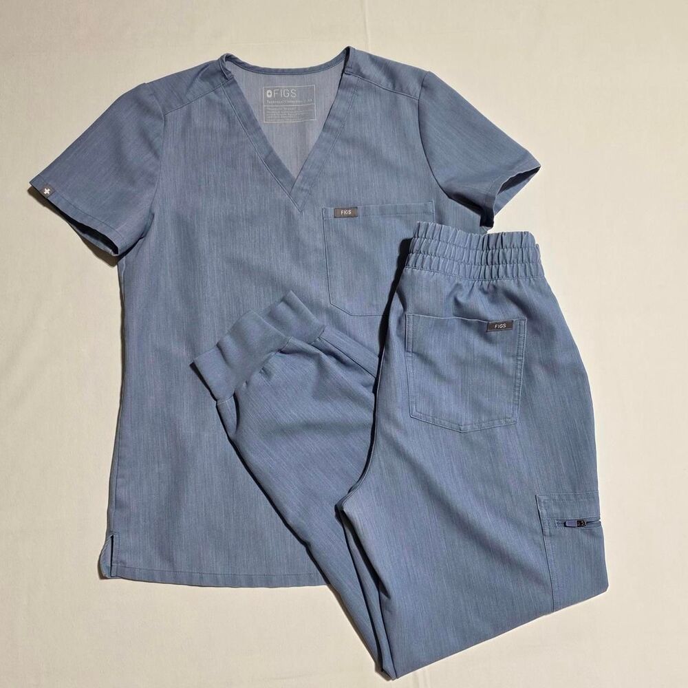 FIGS Catarina scrub set in Heather Denim blue women's top sz XS & pant sz Small